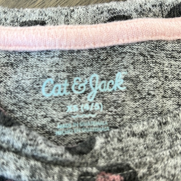 Cat and Jack outfit. Size 4/5 - Picture 2 of 3